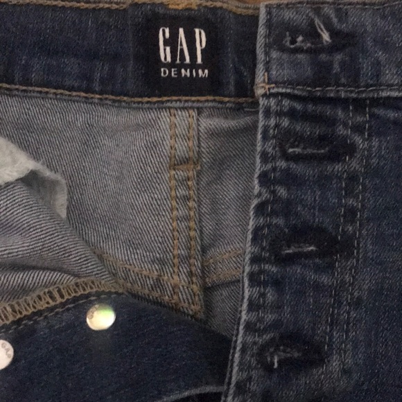 Gap High Rise 4” Jean Short NWT - Picture 4 of 5